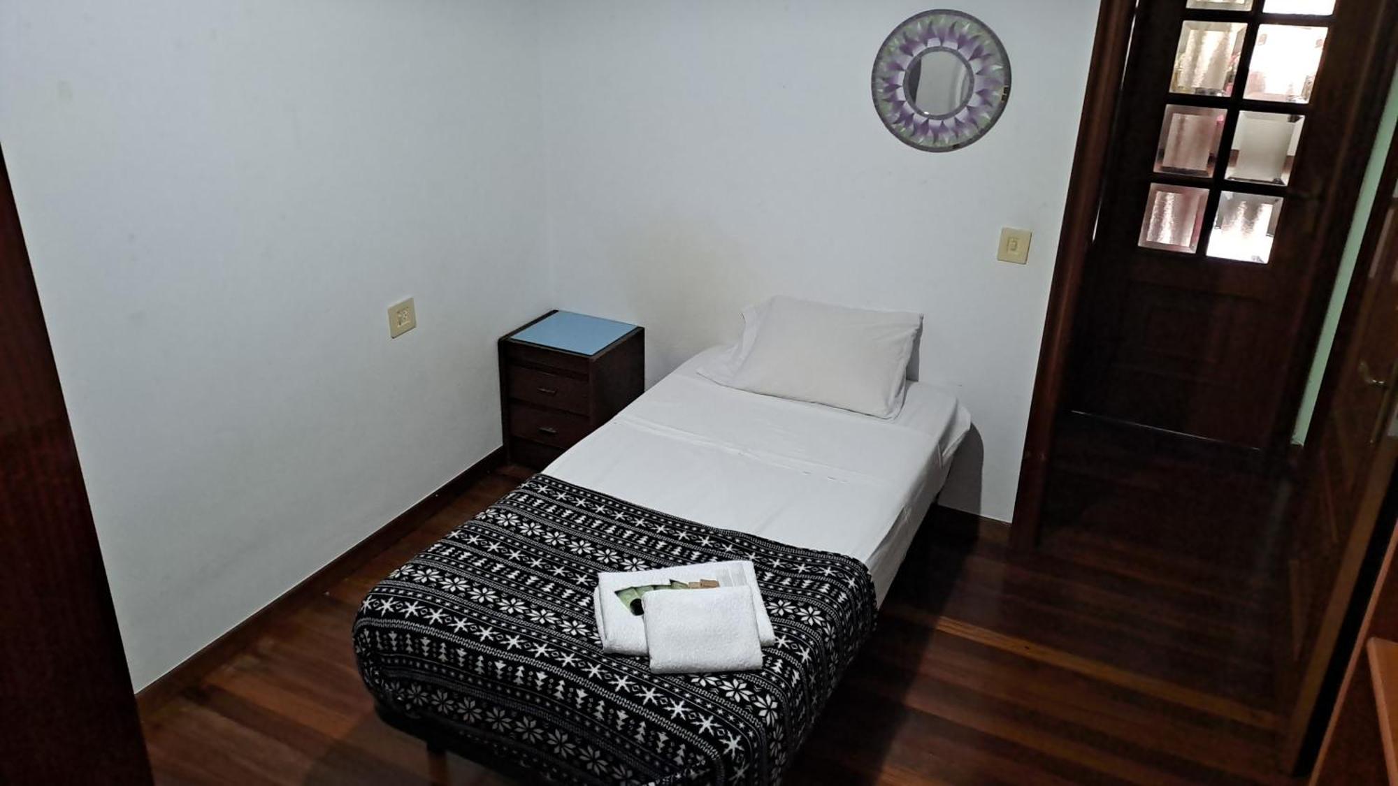 Bed and Breakfast Residencia Compostela Santiago de Compostela Pokój zdjęcie